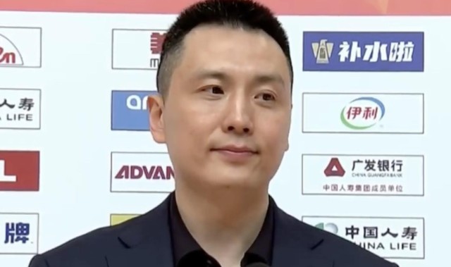 保利体育登录入口-卢伟：开局思想不太重视，靠王哲林、洛夫顿冲击内线拿下比赛